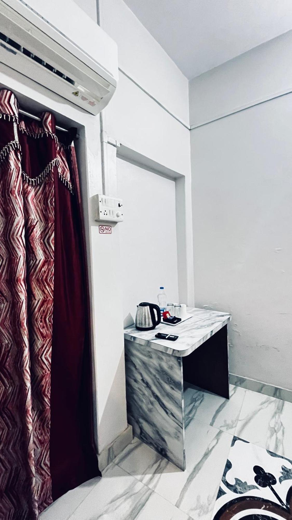 Vibe N Joy Guest house Varanasi